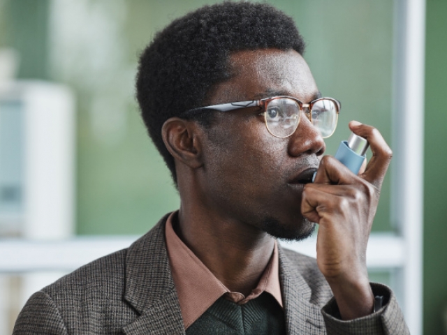 How can people with asthma thrive sexually?