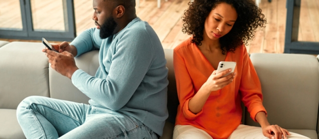 Should You Reduce Your Social Media Use for the Sake of Your Sex Life?